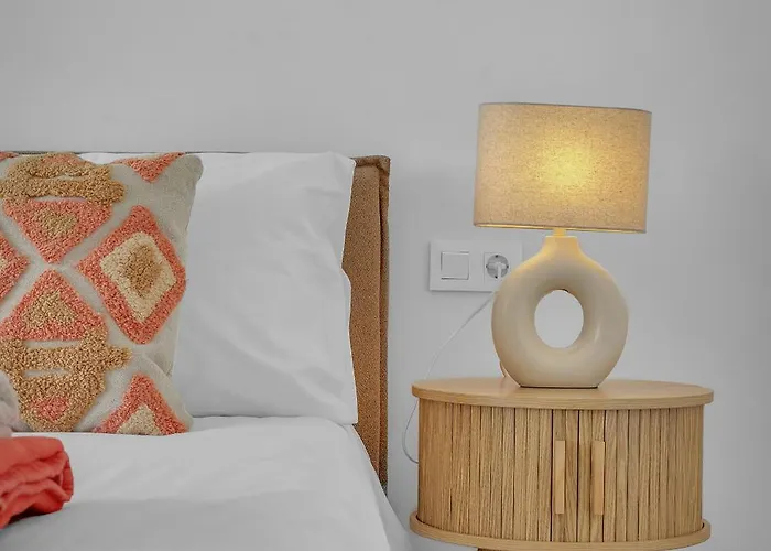 Apartment Vanian Gardens By Finest