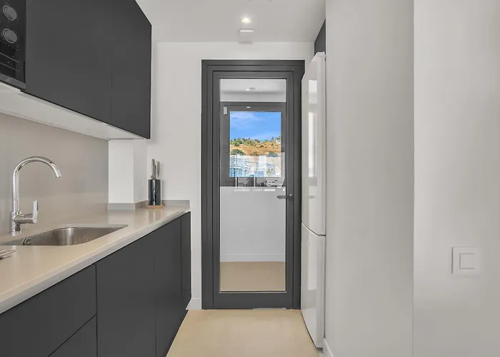 Apartment Vanian Gardens By Finest