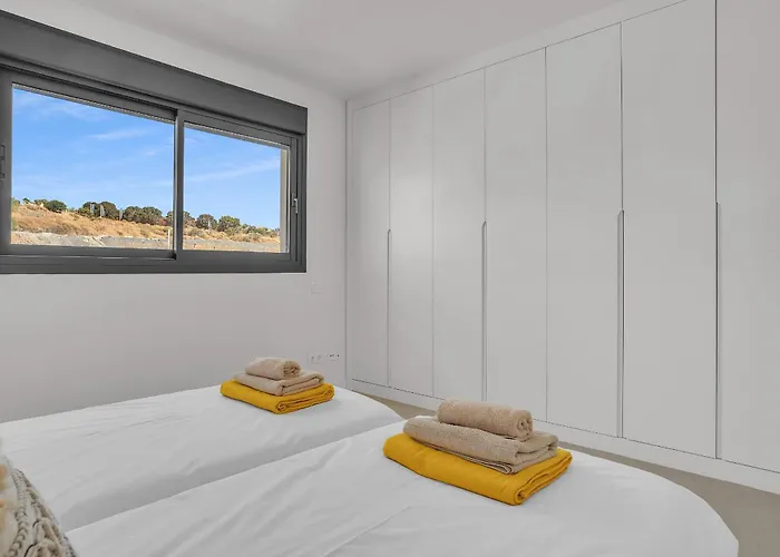 Vanian Gardens By Finest Apartment