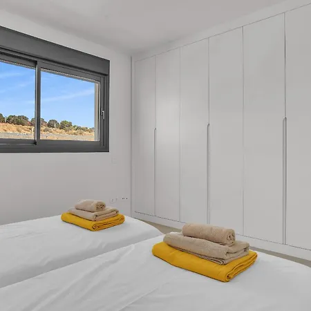 Vanian Gardens By Finest Apartment