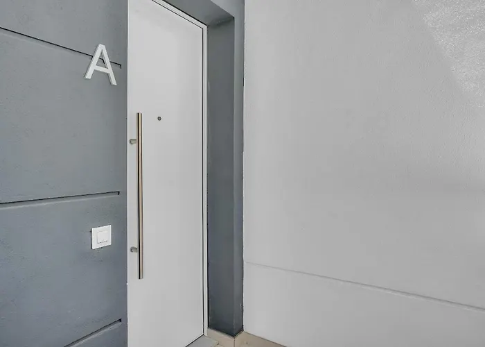 Vanian Gardens By Finest 아파트